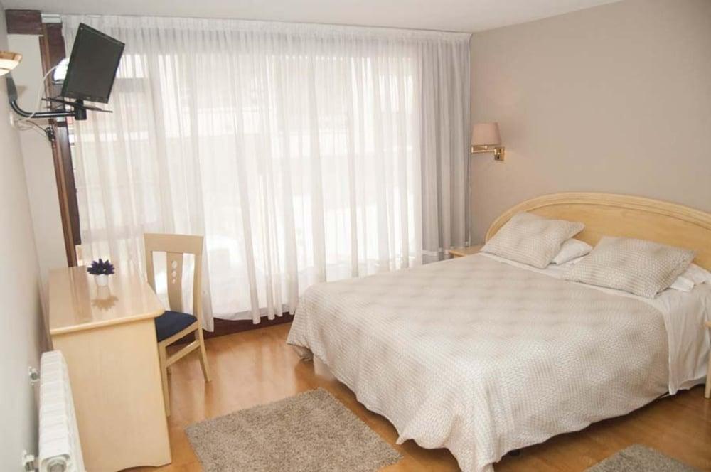 Hotel La Ronda Castro Urdiales Esterno foto